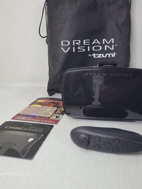 Dream Vision VR Headset Black& Remote Control For Phonew/ Manual & Travel Bag